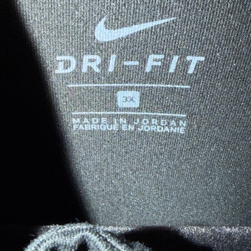 Nike Women Dri-FIT Black Performance Shirt Plus Size - Picture 2 of 3